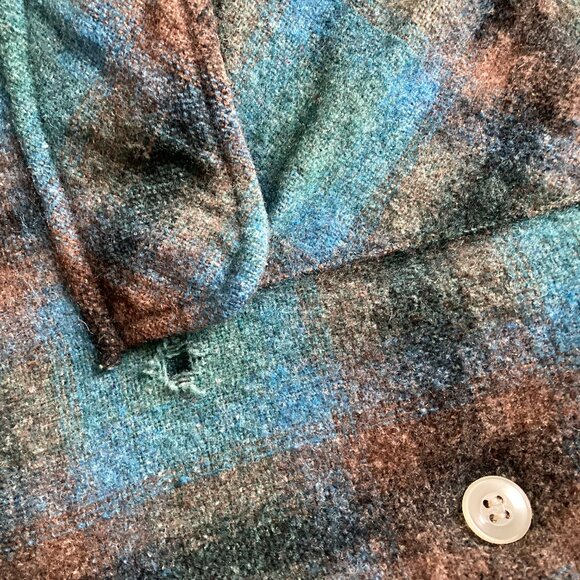 1980s Vintage Plaid Button-Up Shirt, 100% Wool - Picture 5 of 5